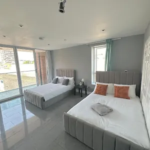 https://luxury-private-room-in-central.cambridgehotelsuk.com
