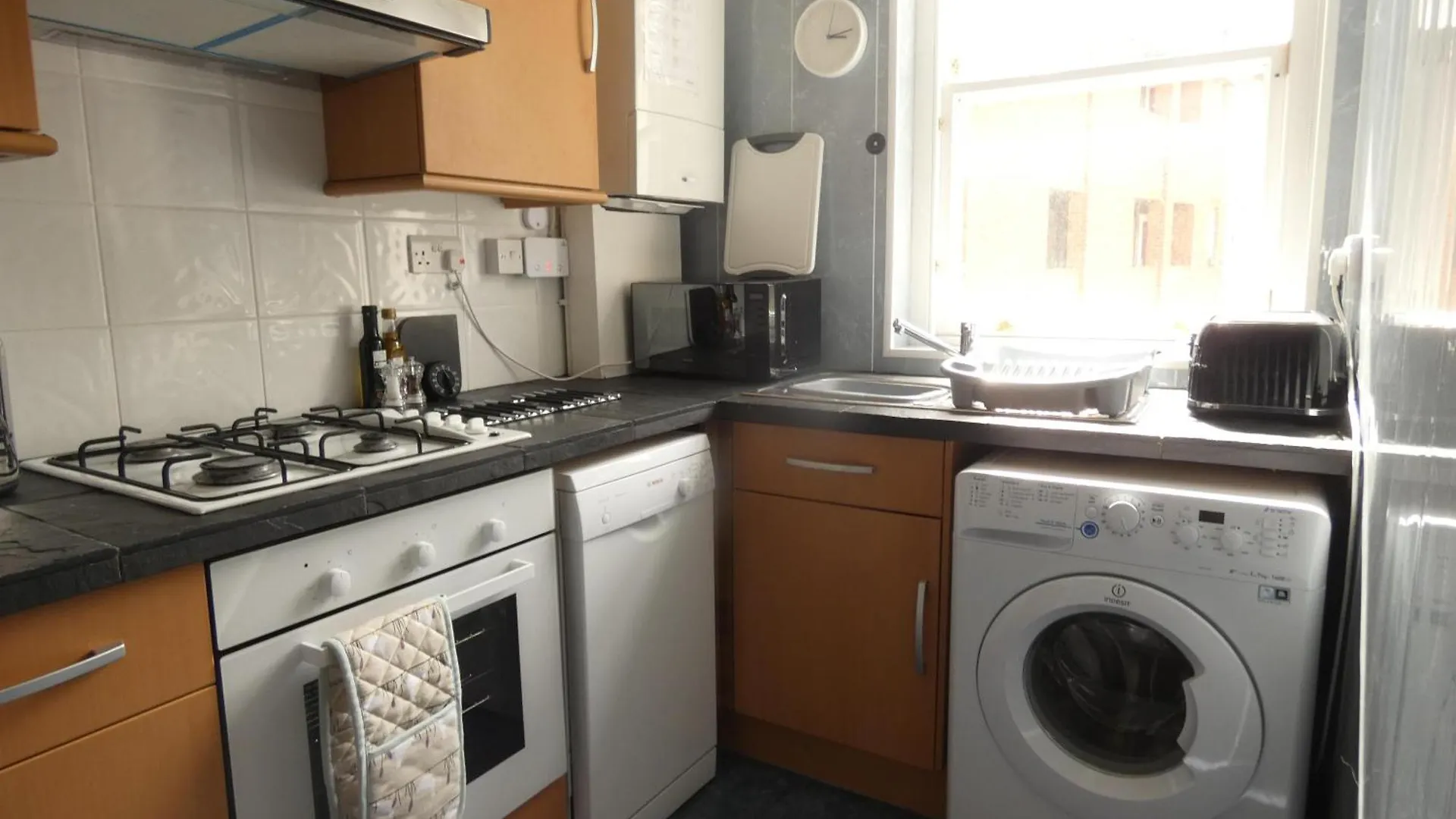 Central 2-Bed Flat In Edimburgo 0*,  Reino Unido